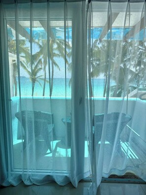 Terrace/patio - Calypso Beach & Dive Resort (Boracay Island)