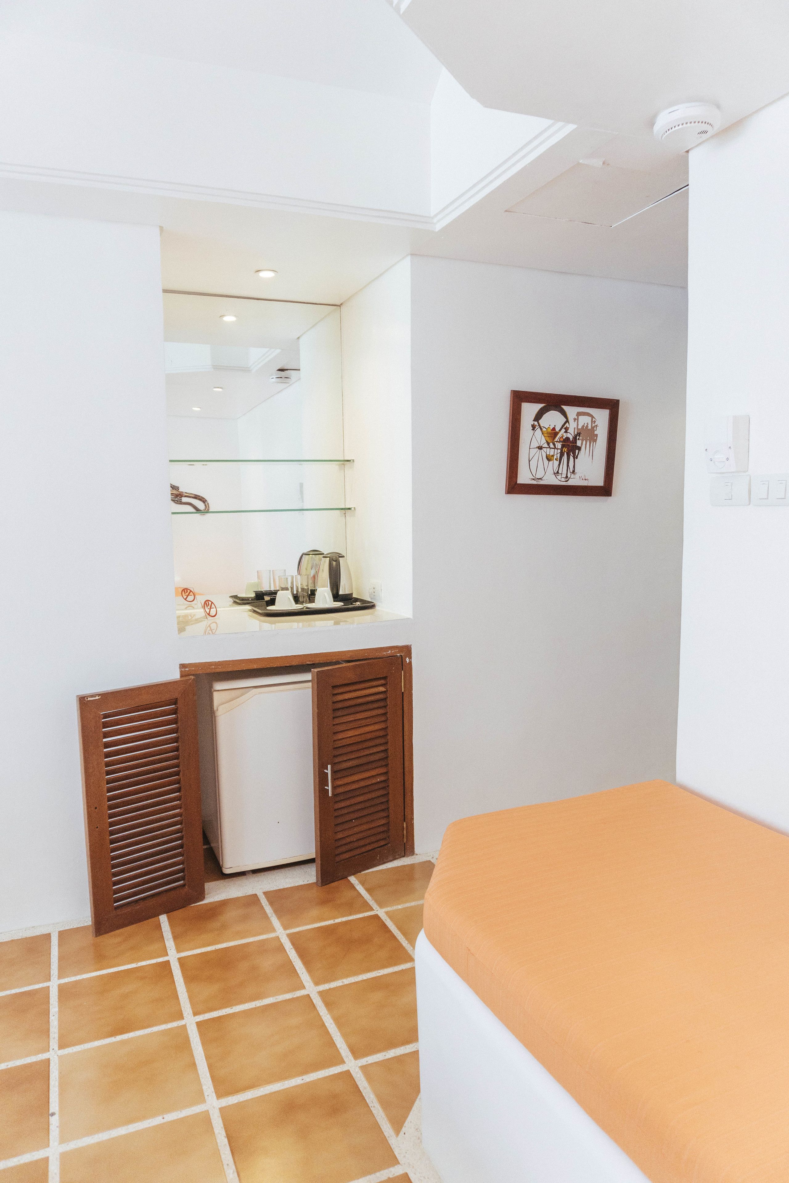 superior room | minibar