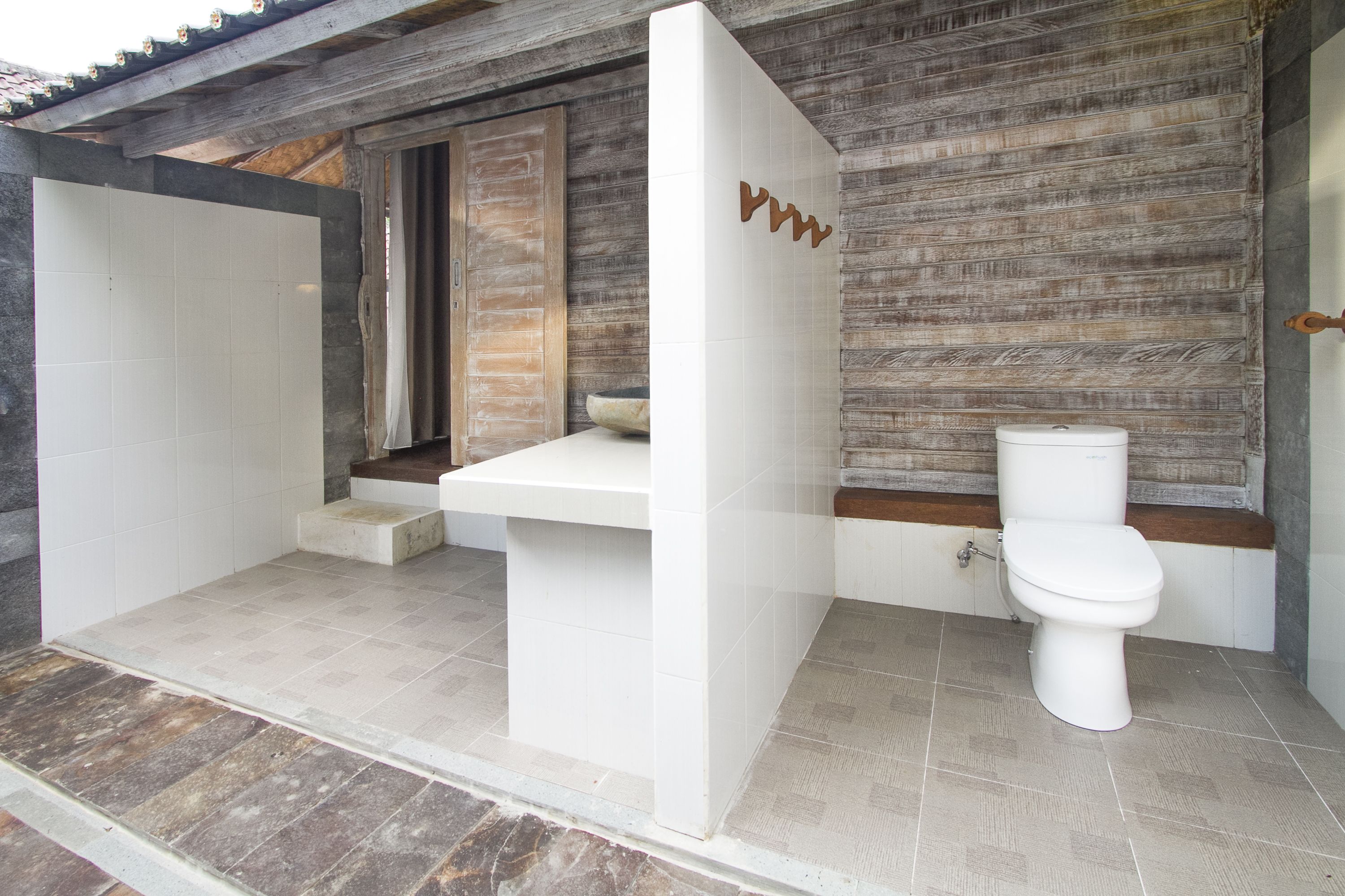 shower, free toiletries, hair dryer, bathrobes