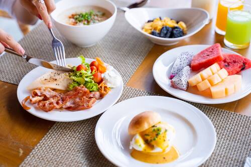 Petit déjeuner buffet