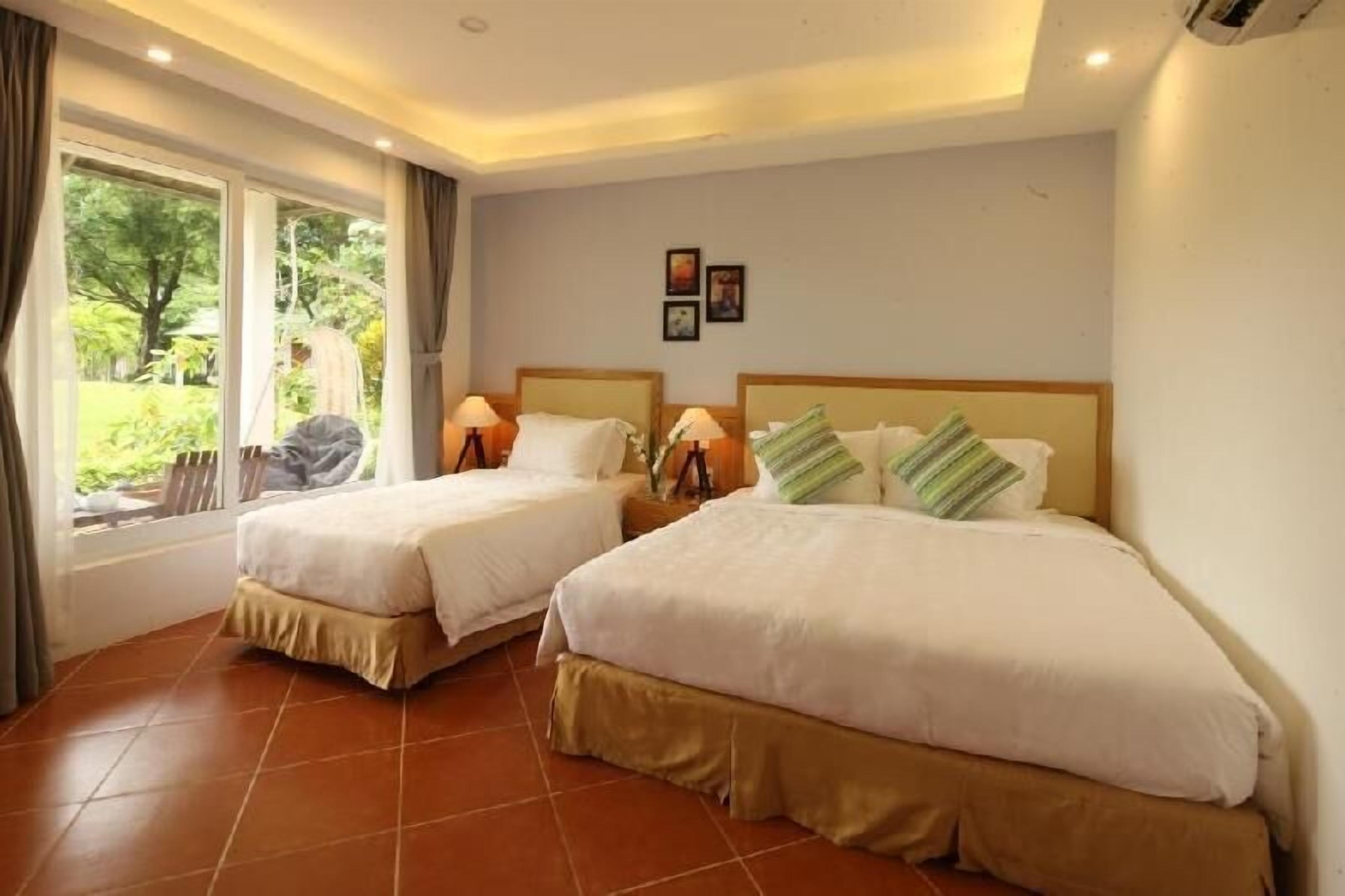 Sengetøy av topp kvalitet, minibar, safe på rommet og skrivebord