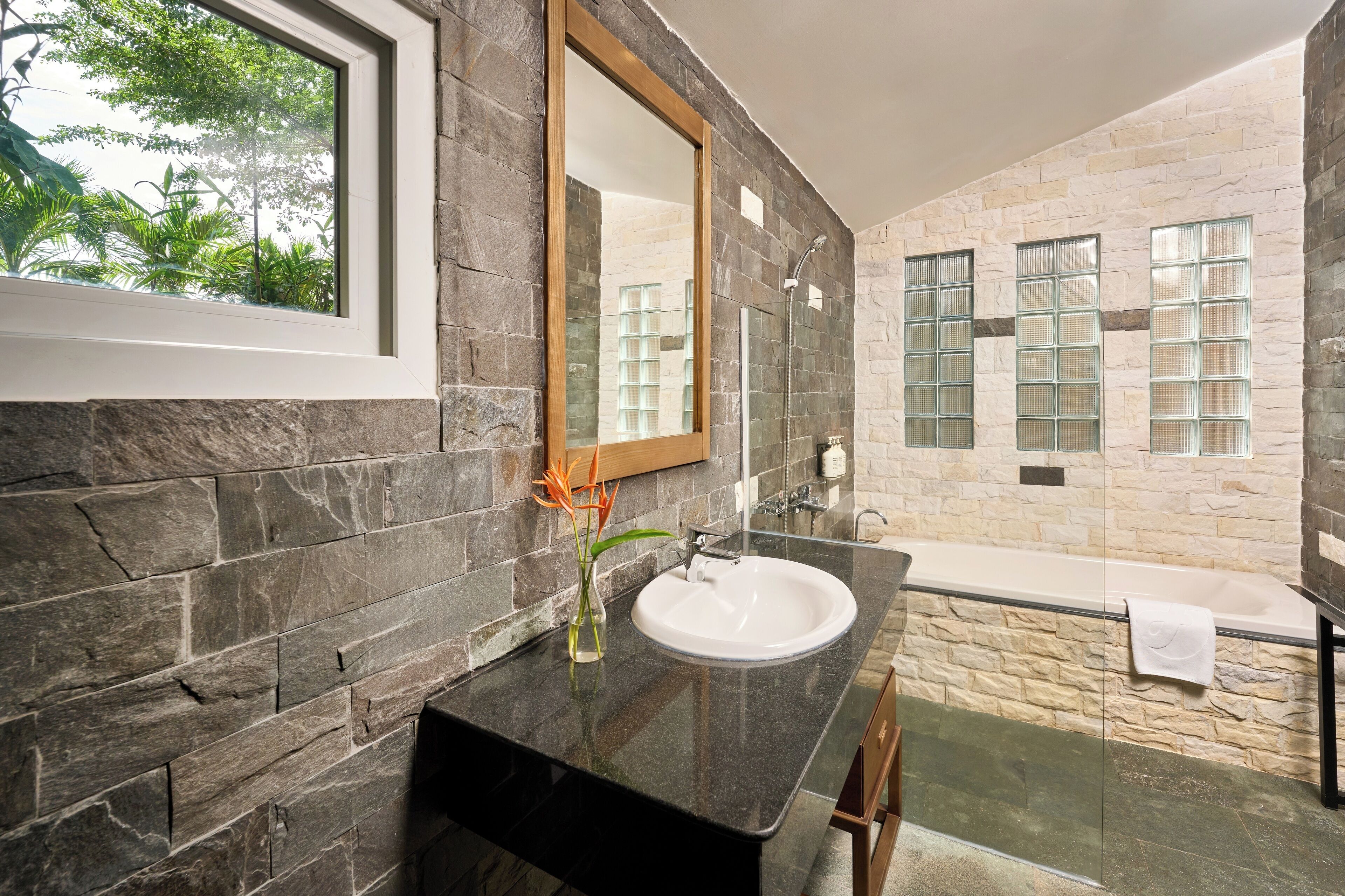 bungalow, garden view | bathroom | separate bathtub and shower, free toiletries, hair dryer, bathrobes