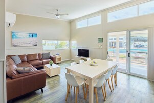 3 Bedroom Villa | Living area