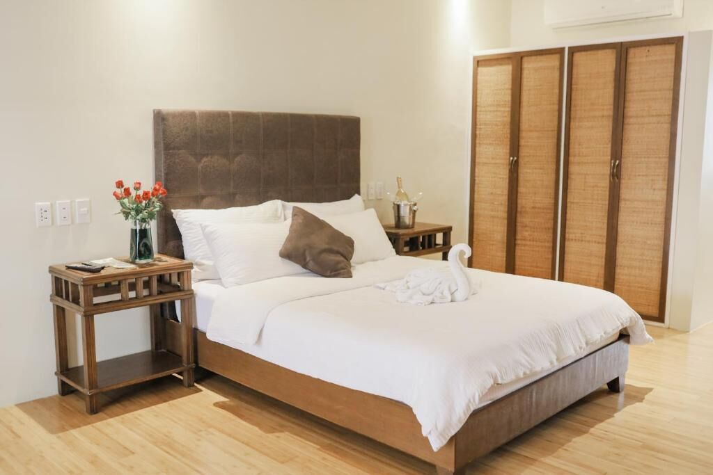 minibar, in-room safe, desk, blackout curtains