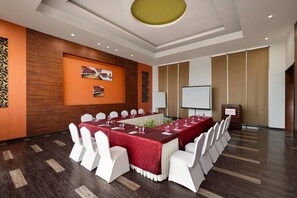 Meeting facility - Ramada by Wyndham Bodh Gaya Mahabodhi (Gaya)