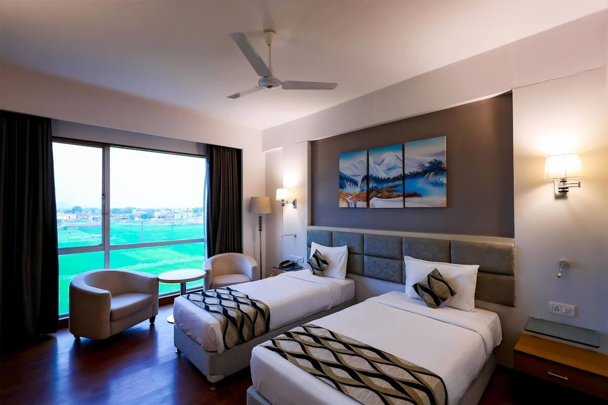 Premium bedding, minibar, in-room safe, desk