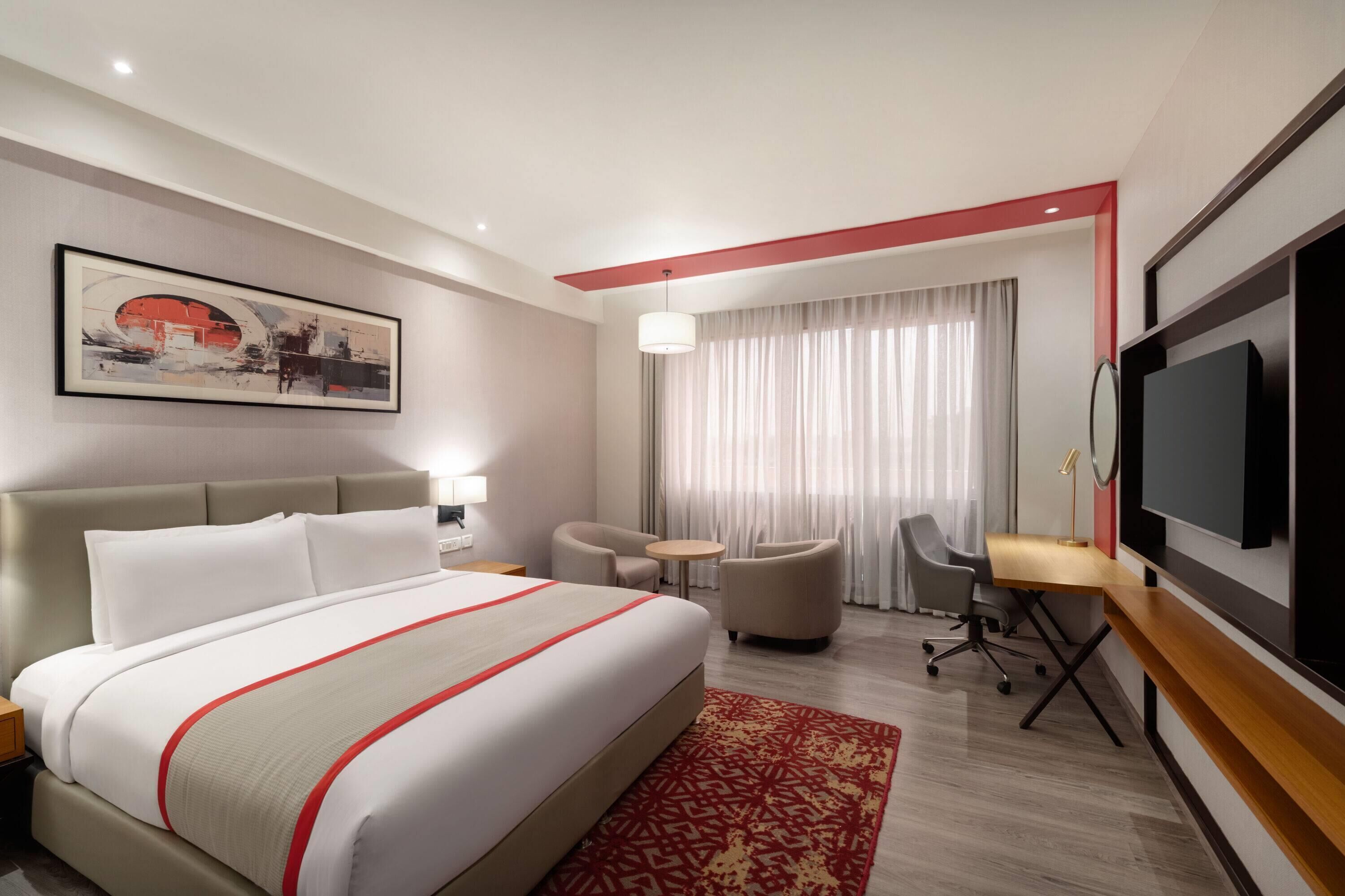 Premium bedding, minibar, in-room safe, desk