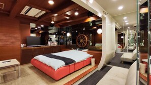 Individually decorated, individually furnished, iron/ironing board - Hotel Public Jam (Osaka)