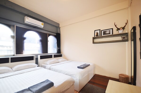 Family Room with Shared Bathroom | Free WiFi - Buff Hostel (Bangkok)
