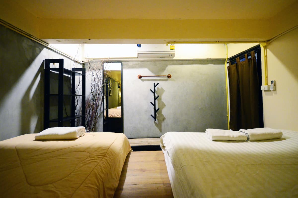 Triple Room with Shared Bathroom | Accès au Wi-Fi (inclus)
