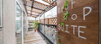 Dotombori Base - Hostel