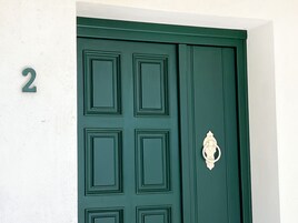 Minibar, cunas, wifi gratis y ropa de cama 