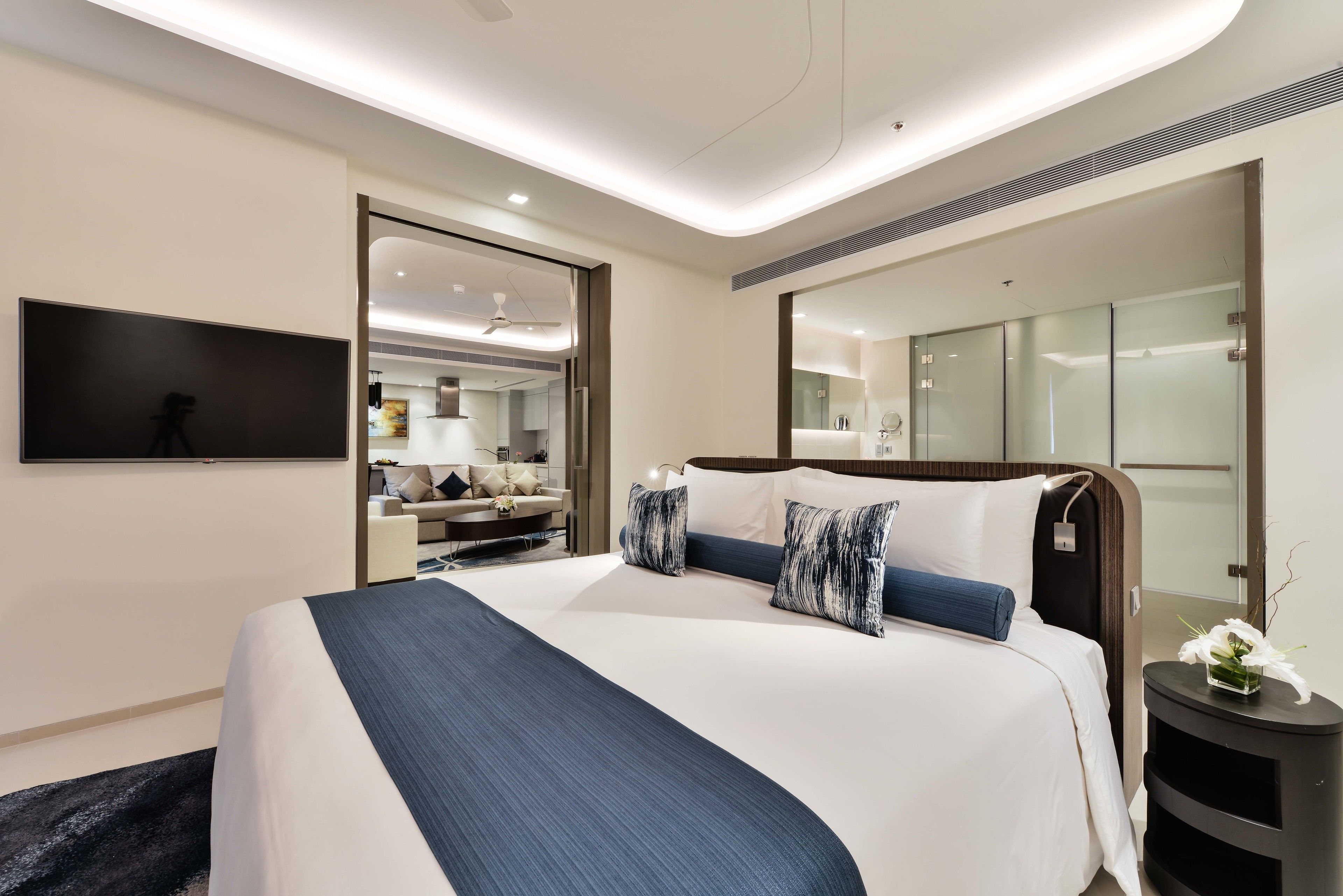 minibar, in-room safe, desk, laptop workspace