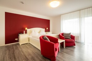 Studio, 1 dobbeltseng, kjøkken | Safe på rommet, strykejern/-brett, wi-fi (inkludert) og sengetøy