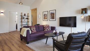 Apartment, 2 Bedrooms (Top Floor) | 1 bedroom, in-room safe, individually decorated, individually furnished