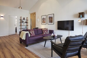 Apartment, 2 Schlafzimmer (Top Floor) | 1 Schlafzimmer, Zimmersafe, individuell dekoriert