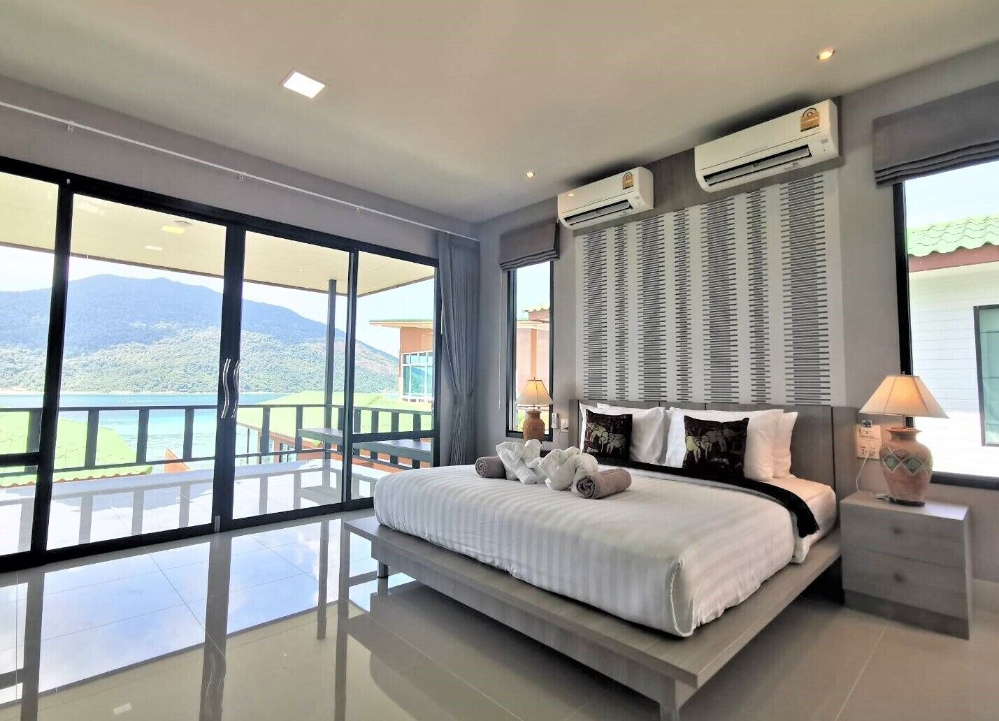 deluxe sea view room | 1 bedroom, in-room safe, individually decorated, desk