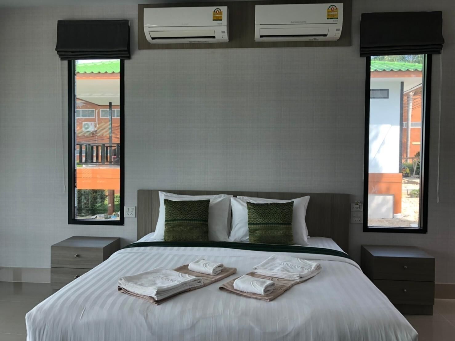 Caja de seguridad en la habitación y decoración personalizada 