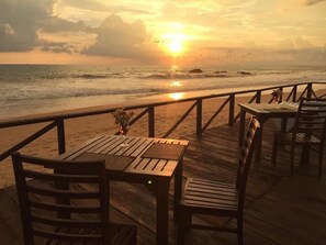 Dining - Sapphire Seas Beachfront Hotel (Hikkaduwa)