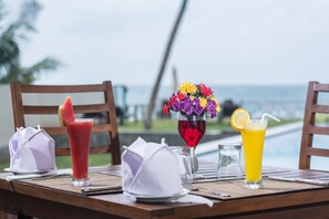 Dining - Sapphire Seas Beachfront Hotel (Hikkaduwa)