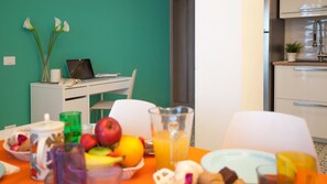 Petit déjeuner buffet compris