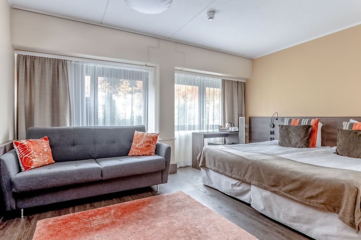 Superior King Room with Bath(Family use, 2 adults + 2 children) | Desk, blackout drapes, iron/ironing board, free WiFi
