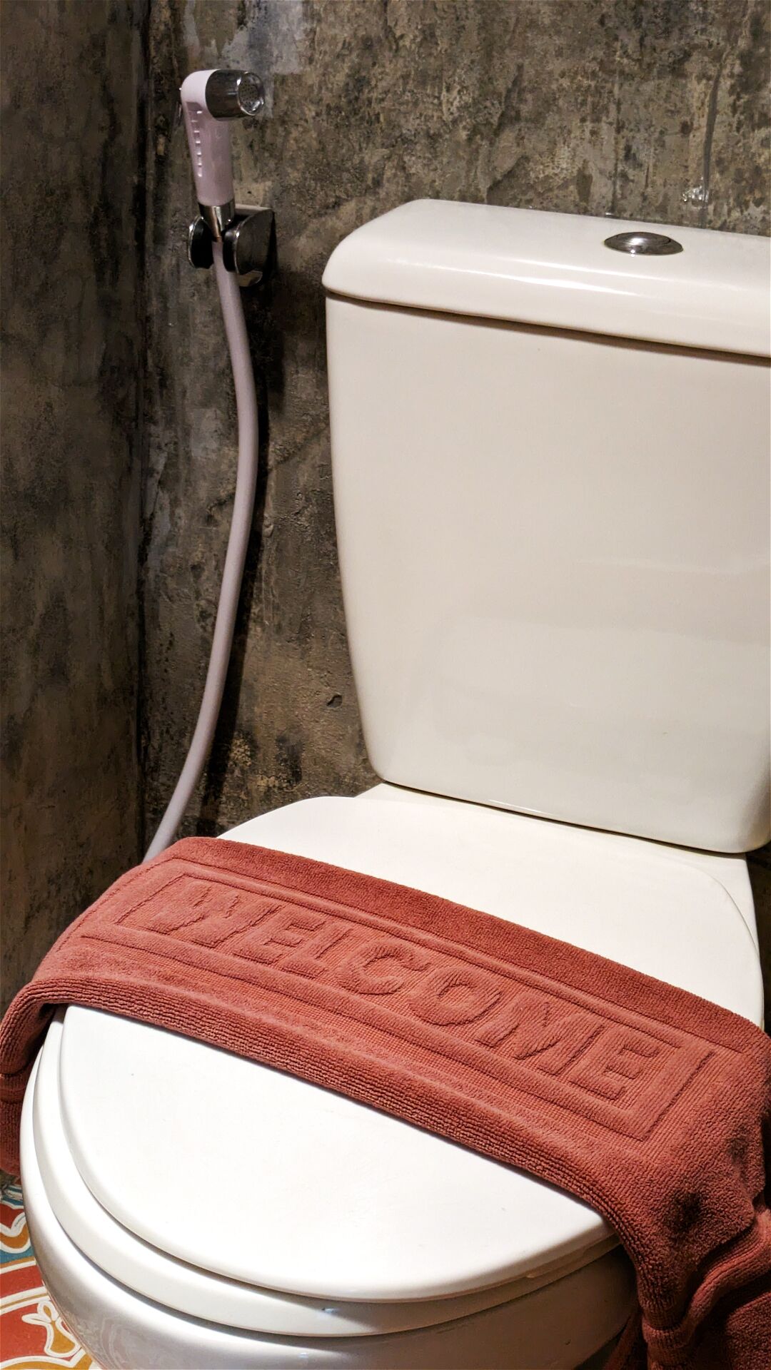 free toiletries, towels