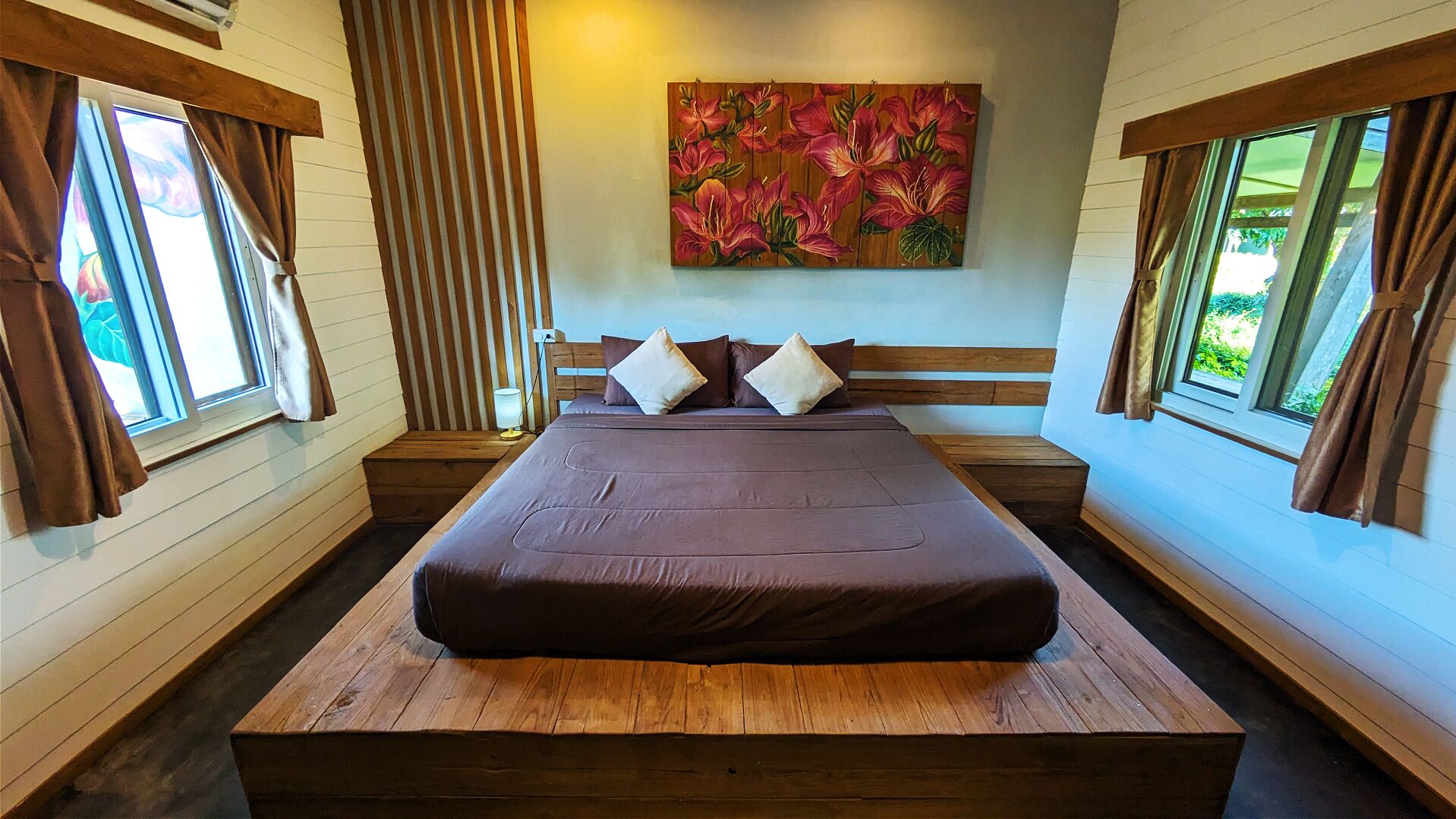 superior room | in-room safe, desk, blackout curtains, free wifi