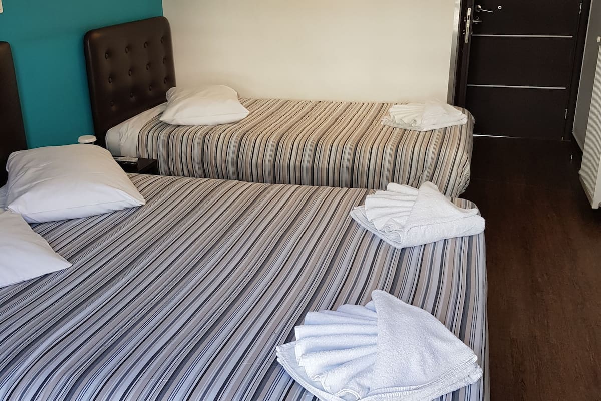 Standard Triple Room, Ensuite, City View