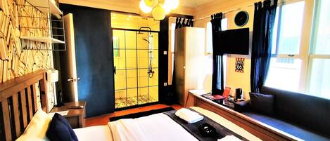 Phòng đôi | 1 phòng ngủ, minibar, bàn, phòng cách âm