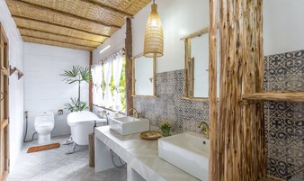 Family Tree House, 2 Bedrooms | In-room safe, blackout drapes, free WiFi, bed sheets