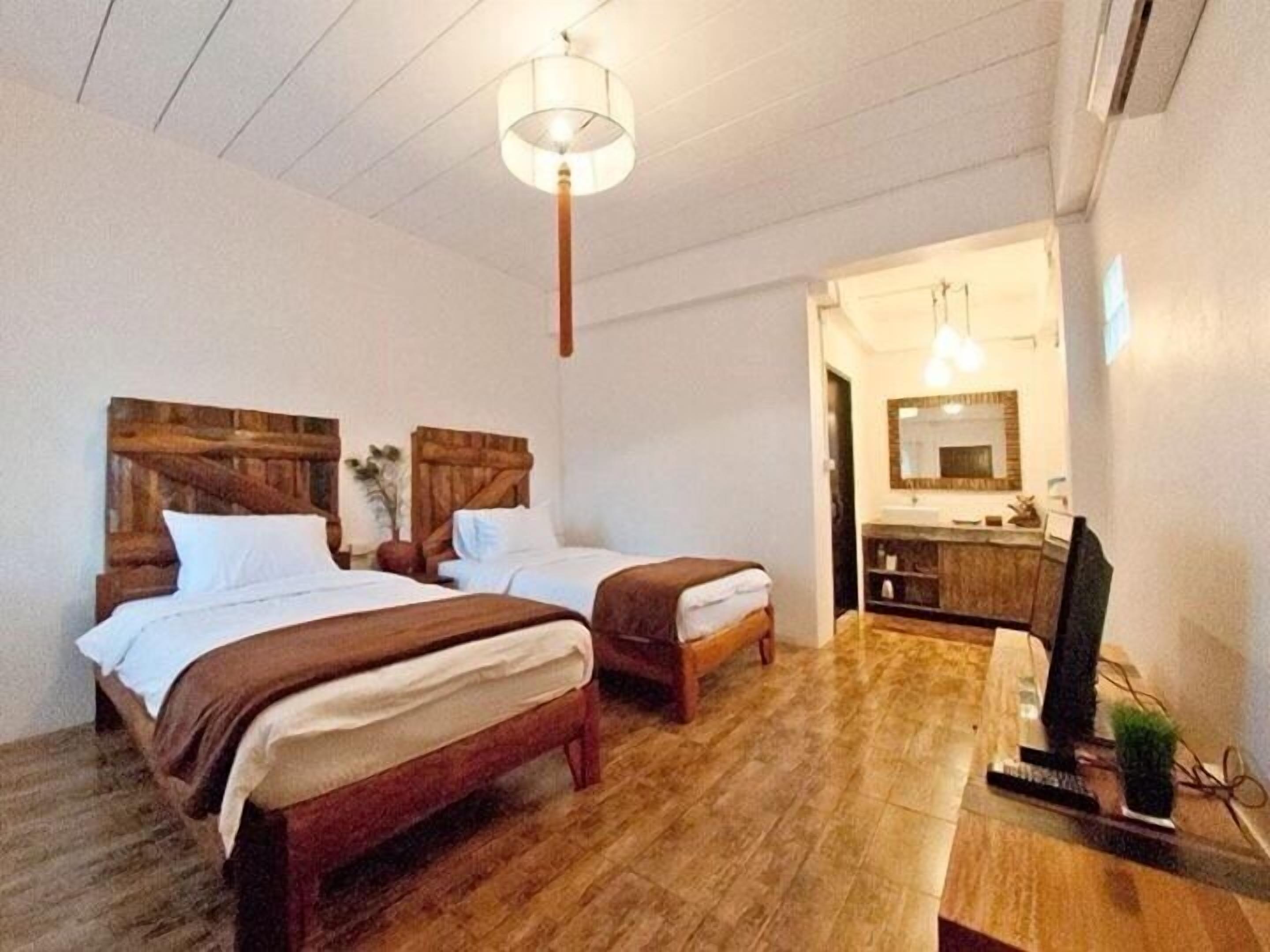 superior twin | in-room safe, blackout curtains, free wifi, bed sheets