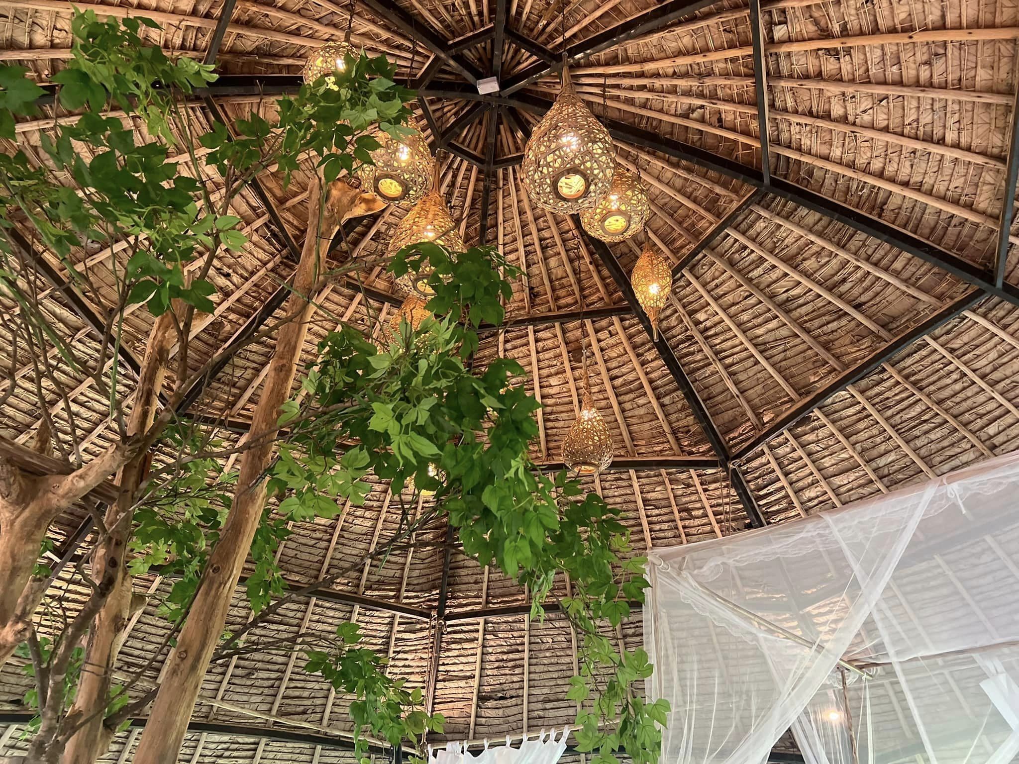 family tree house, 2 bedrooms | in-room safe, blackout curtains, free wifi, bed sheets