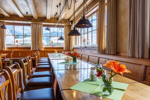 Breakfast and lunch served - Landhotel & Berggasthof Panorama (Garmisch-Partenkirchen)