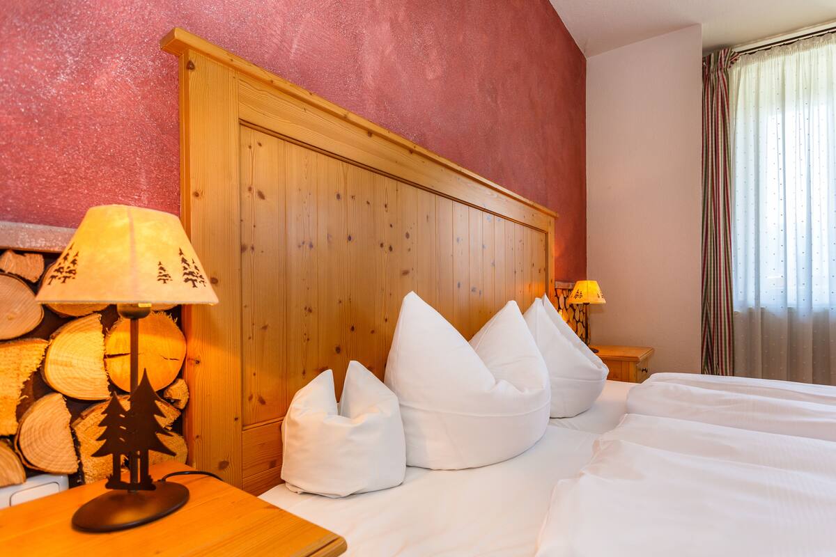 double room single use | 1 bedroom, hypo-allergenic bedding, in-room safe, desk