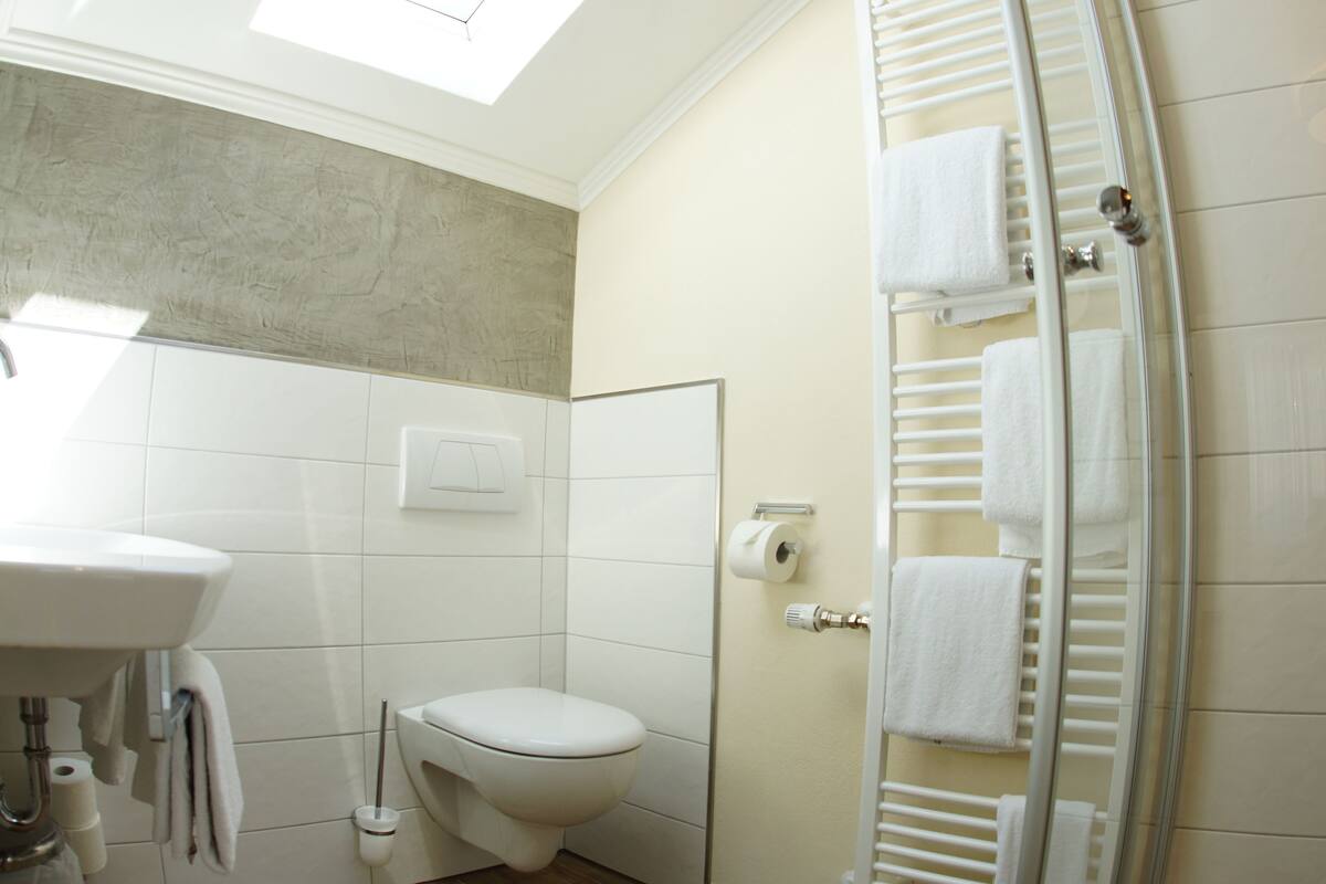 double room single use | bathroom | free toiletries, hair dryer, towels
