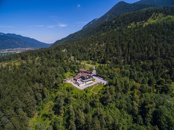 Landhotel & Berggasthof Panorama - Garmisch-Partenkirchen