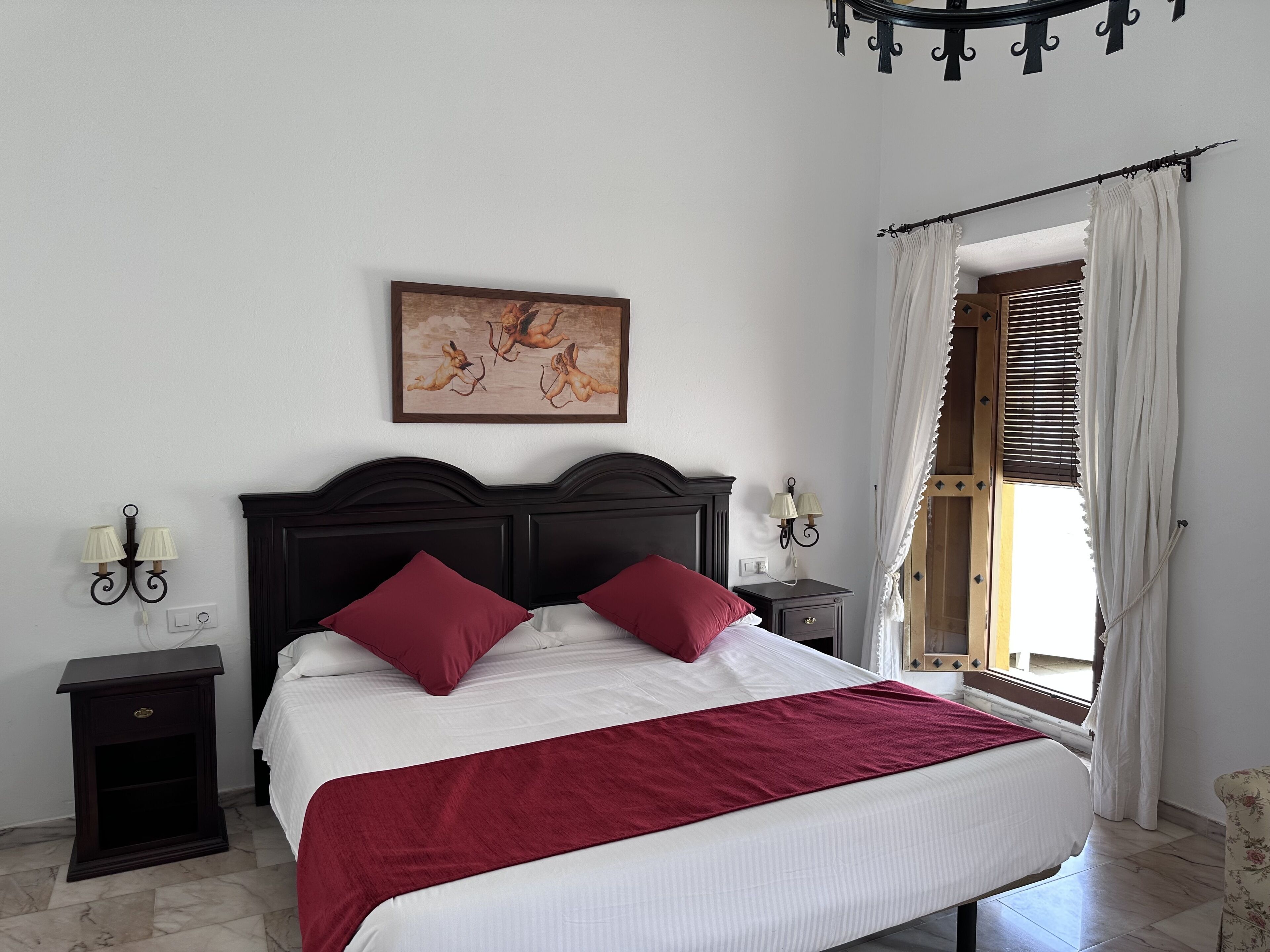 ダブルルーム | 羽毛の掛け布団、セーフティボックス (室内)、客室ごとに異なるインテリア、デスク