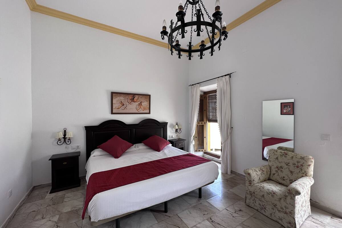 double room | 1 bedroom, down duvets, in-room safe, individually furnished