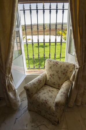 View from room - Hotel Bodega El Moral (Los Santos de Maimona)