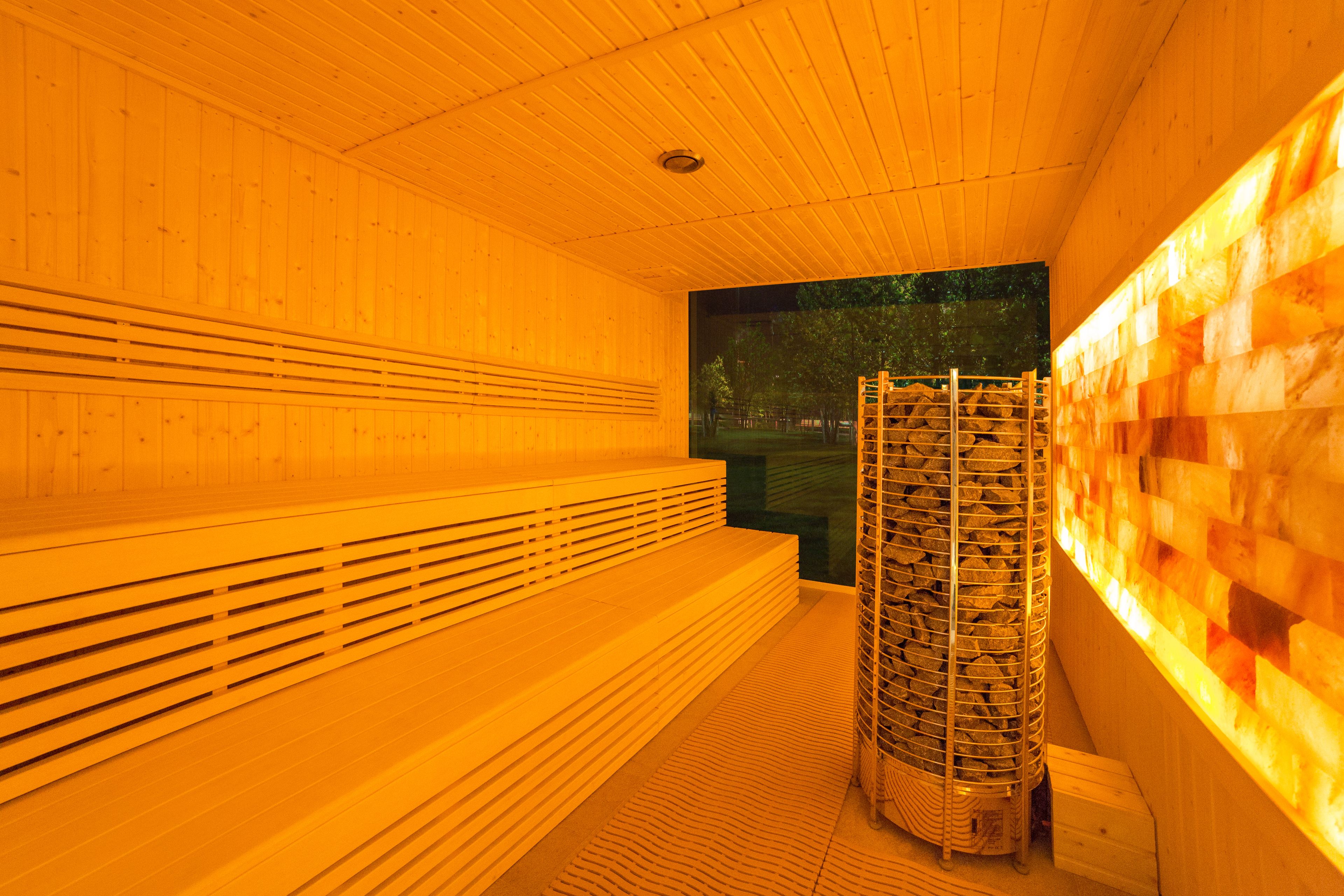 couples treatment room(s), sauna, hot tub, body treatments, hydrotherapy