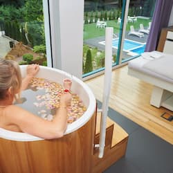 Couples treatment room(s), sauna, hot tub, body treatments, hydrotherapy
