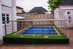 Utomhuspool