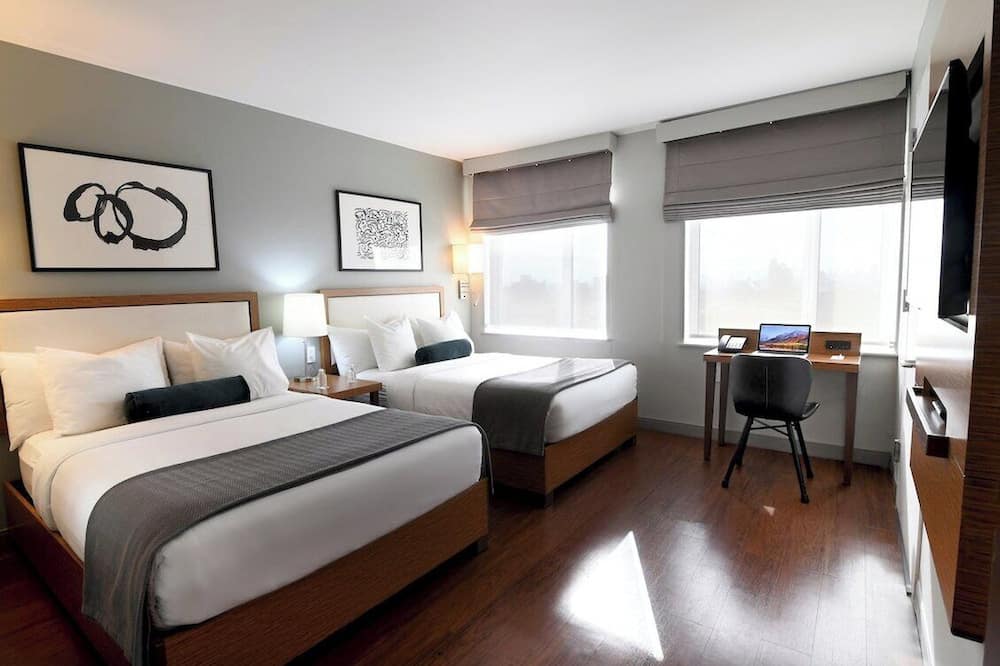 Edge Hotel