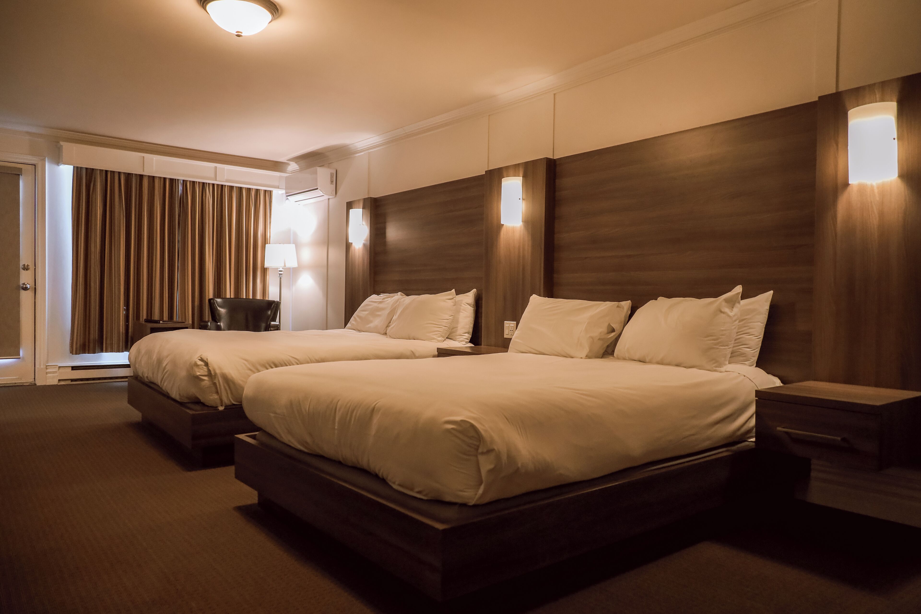 Comfort Room, 2 Queen Beds, Balcony, River View | Iron/ironing board, free WiFi, bed sheets