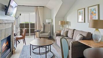 Sunset Suite | Frette Italian sheets, premium bedding, down comforters, pillowtop beds