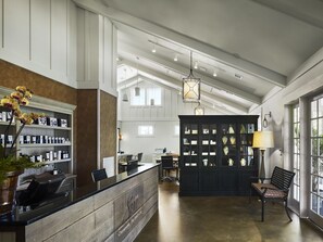 Sauna, body treatments, hot stone massages, deep-tissue massages - The Inn at Chesapeake Bay Beach Club (Stevensville)