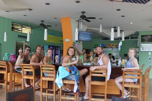 Daily cooked-to-order breakfast for a fee - Room2Board Hostel and Surf School (Jacó)