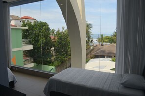 Private Room 206b, Share Bathroom w/206a - Room2Board Hostel and Surf School (Jacó)