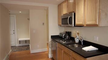 Room, 1 Queen Bed with Sofa bed, Non Smoking | Private kitchenette | Fridge, microwave, stovetop, coffee/tea maker